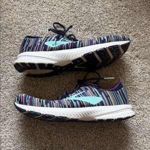 Brooks Women’s Energize Nuetral Launch 6 Purple Blue Striped Running Shoes 9.5